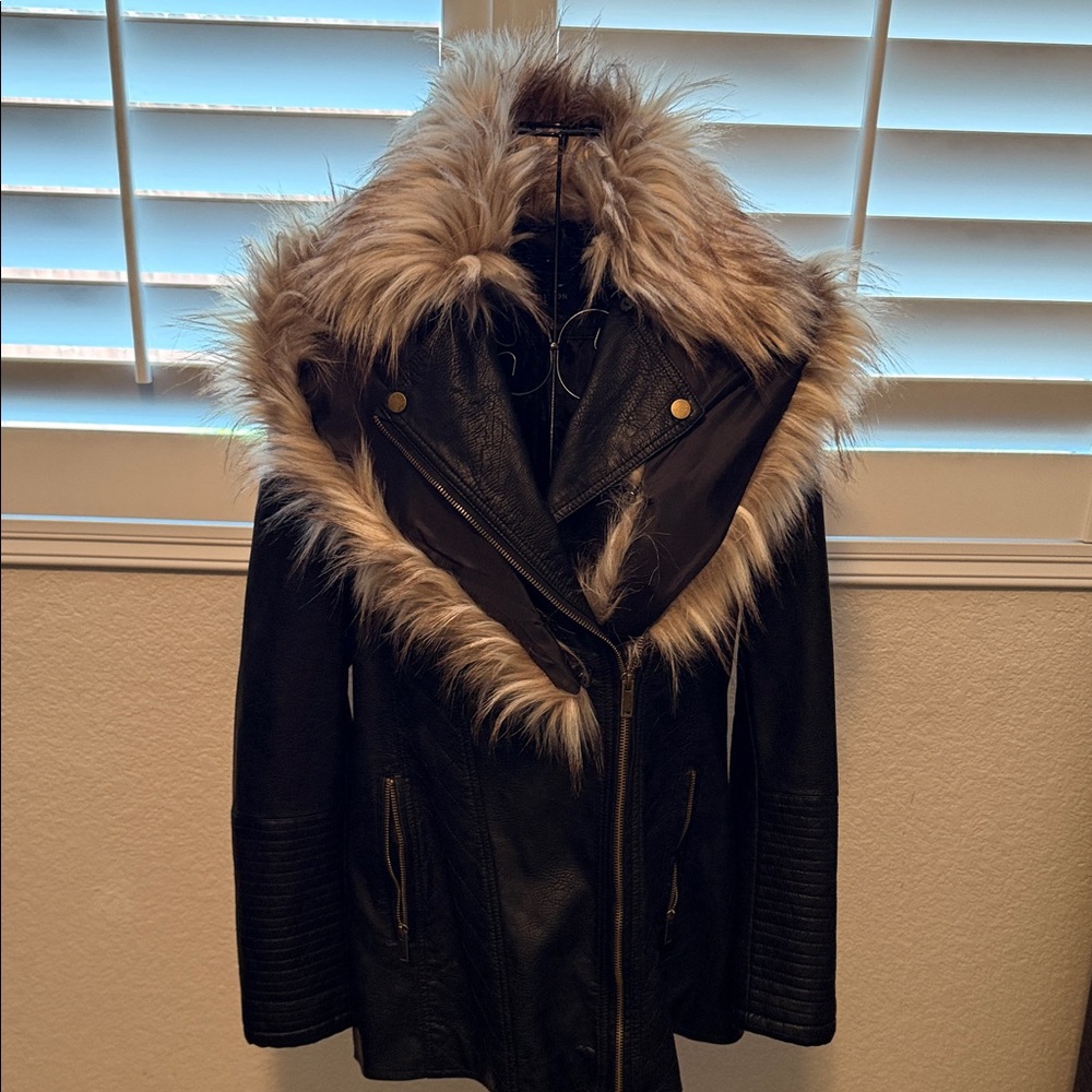 Elegant Black Faux Leather Jacket with detachable Faux Fur Trim